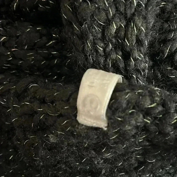 ❤️2/$30❤️Lululemon Hand Knitted Black Scarf Metallic Strings Mixed and Pom - Picture 3 of 4